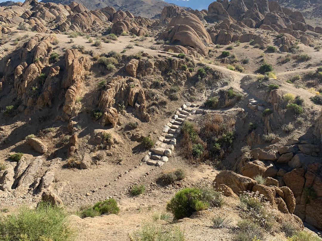 Mobius Arch Loop Trailhead景点图片