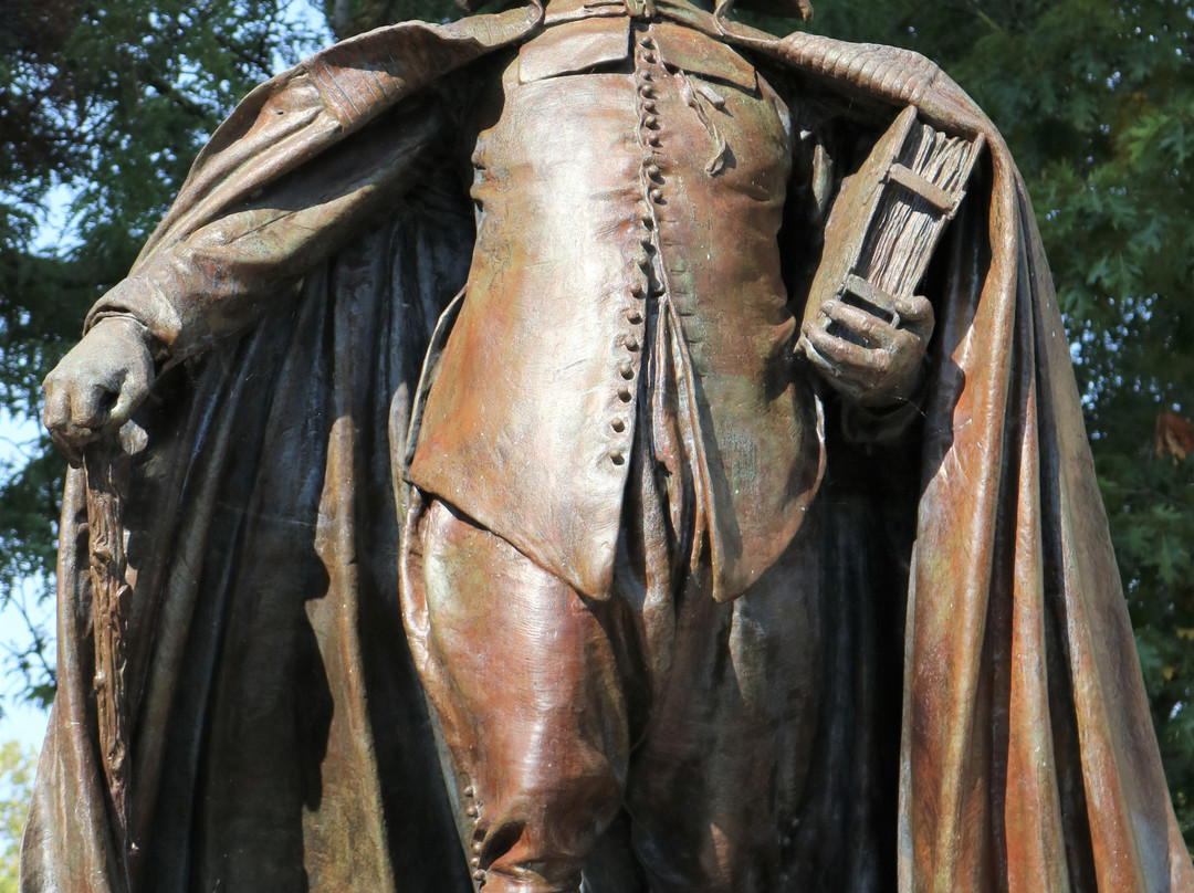 Deacon Samuel Chapin Statue景点图片