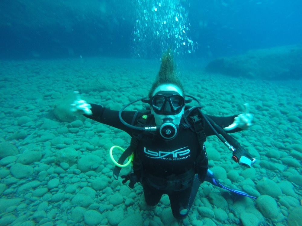Caldera Diving Center-佩里沃罗必去景点