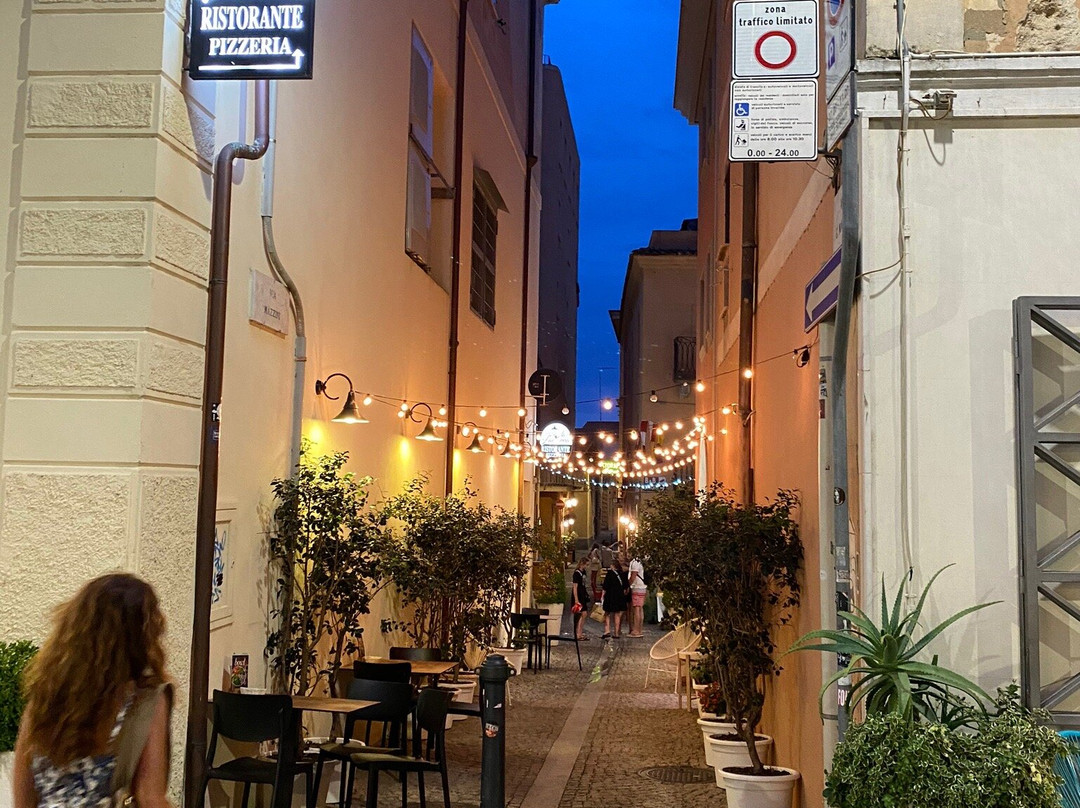 Corso Umberto I-奥尔比亚必去景点