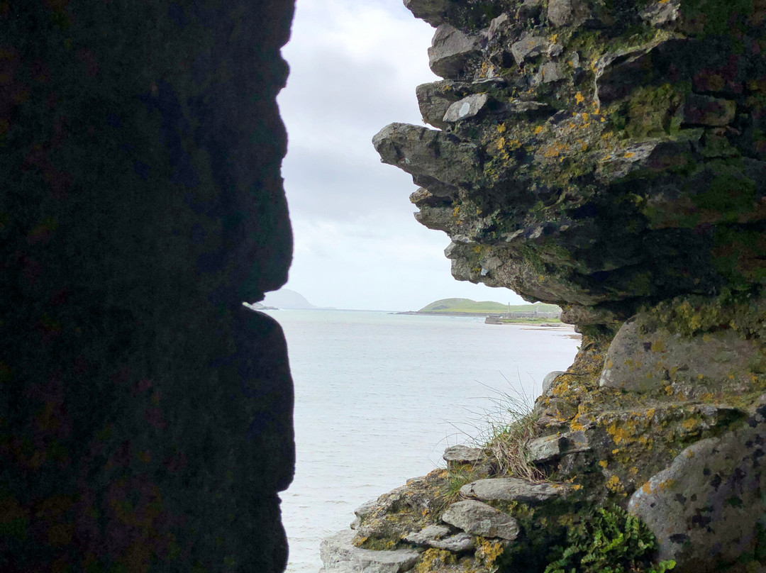 McCarthy Mór Tower House - Ballinskellig Castle-Ballinskelligs必去景点