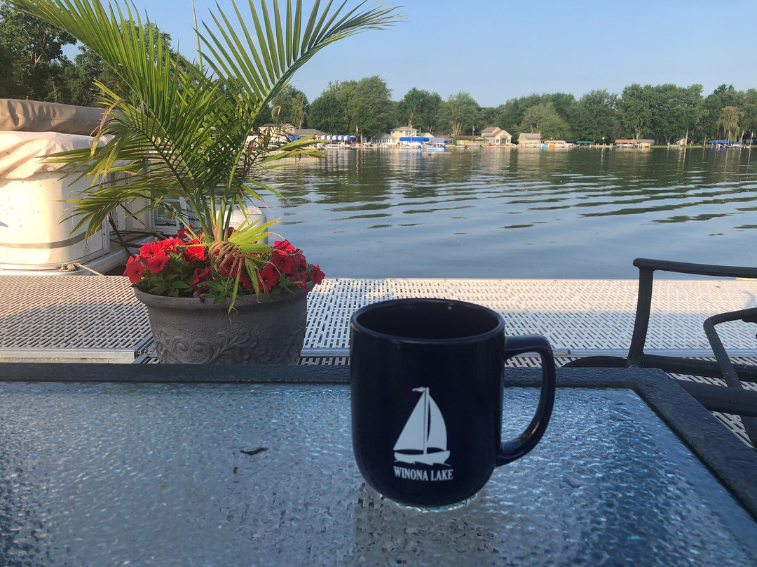 The Blue Heron Guest House on Winona Lake Indiana主图