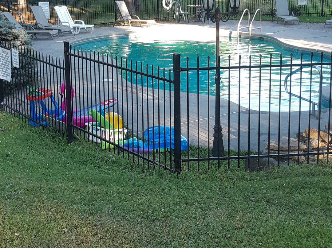 Super 8 by Wyndham Gananoque / Country Squire Resort主图