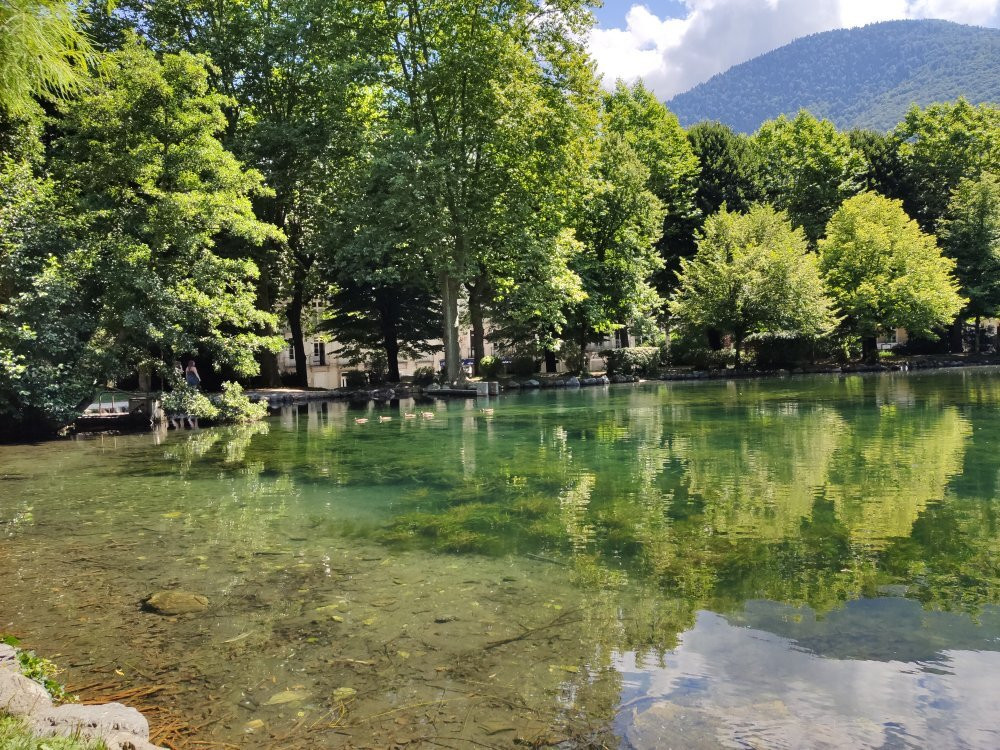 Lac de Badech-巴涅尔-德吕雄必去景点