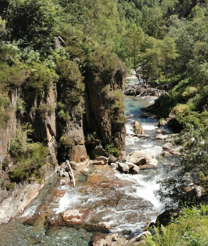 Cascades De L'Artigue-Auzat必去景点