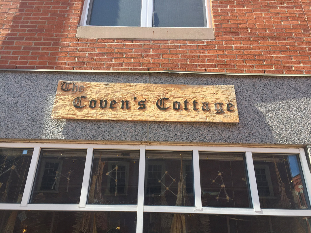 The Coven's Cottage景点图片