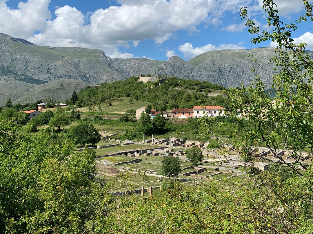 Area Archeologica di Alba Fucens景点图片