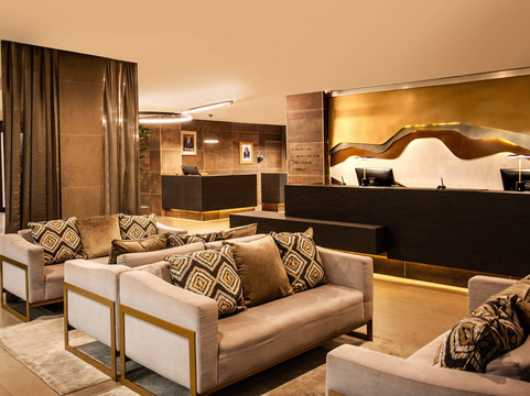 温德和克阿瓦尼酒店及主图