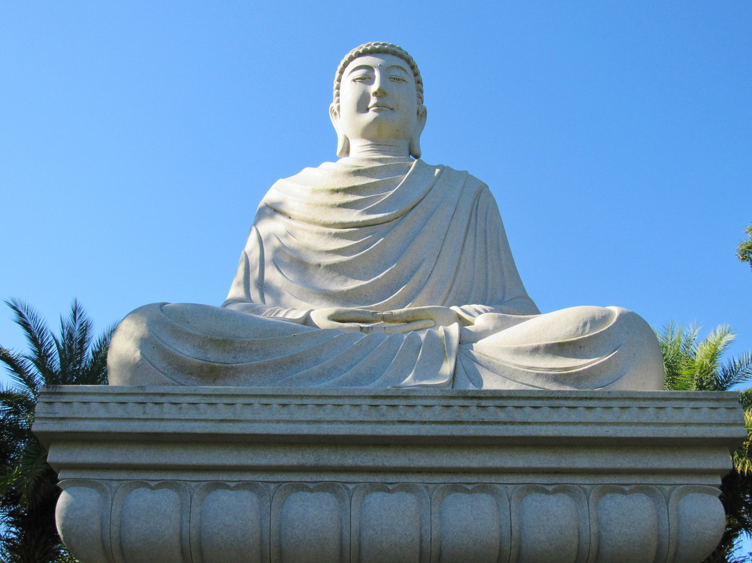 White Sands Buddhist Center景点图片