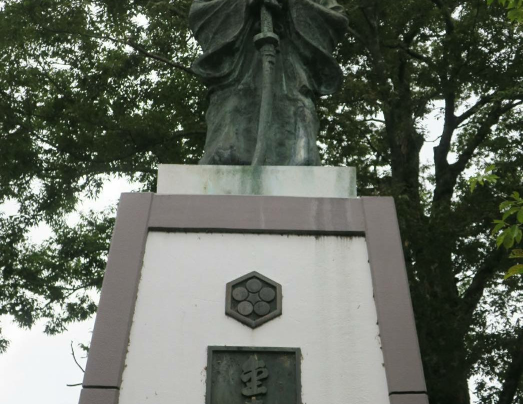 Kanamori Nagachika Statue景点图片