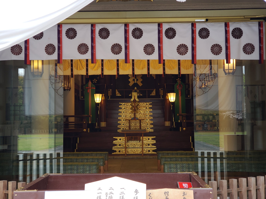 Fukuokaken Gokoku Shrine景点图片