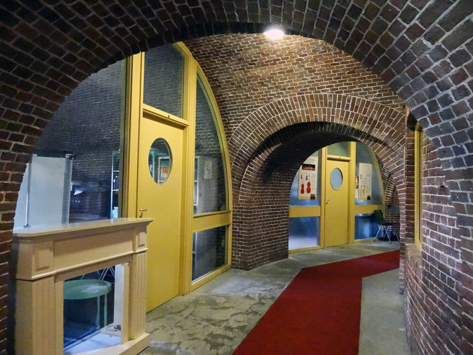 Rijksmonument Torenfort aan de Ossenmarkt uit 1861-韦斯普必去景点