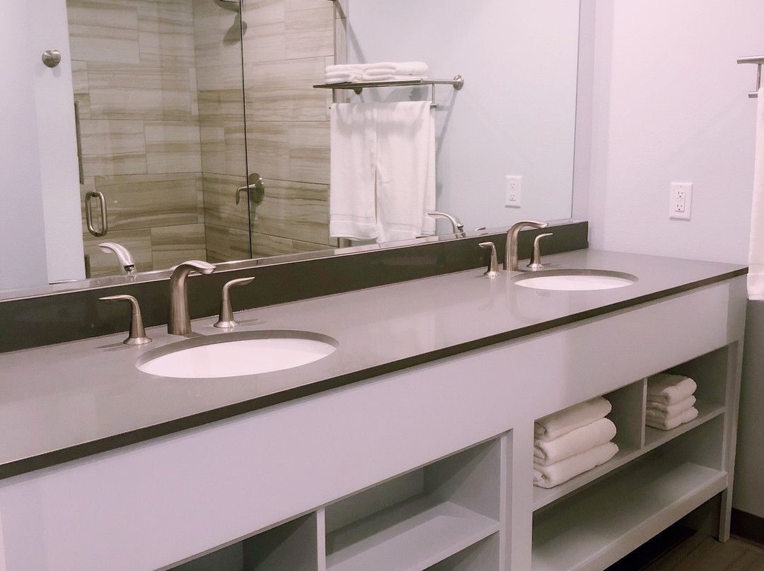 Three Palms Inn主图