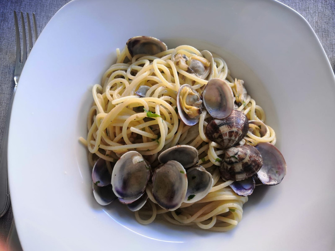 Belmonte Mezzagno餐馆和美食-La Staffa