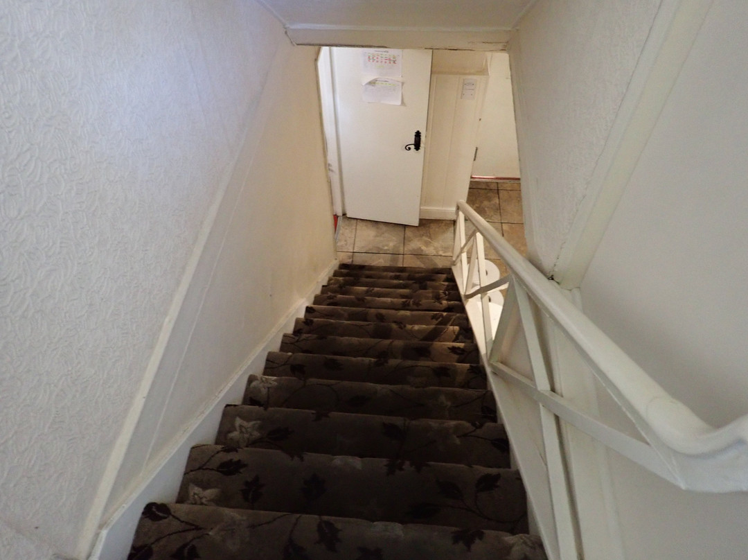 The Three Wheat Heads Inn主图