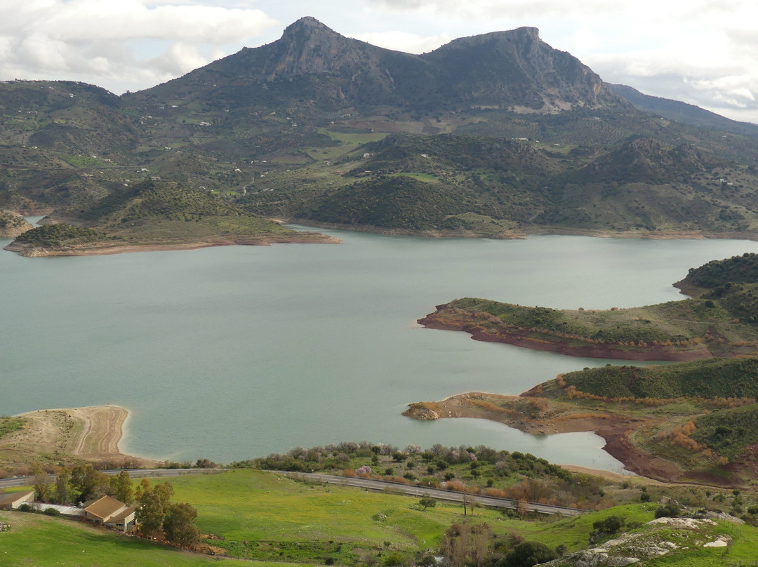 Castillo Zahara de la Sierra景点图片