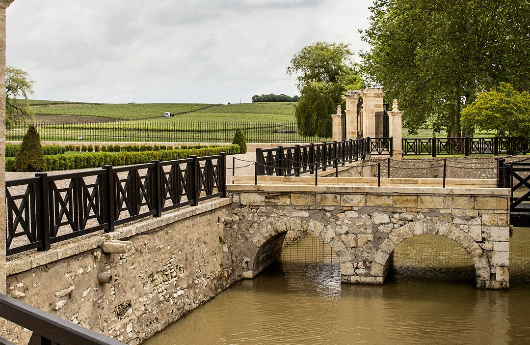 Château La Tour Carnet - Bernard Magrez主图