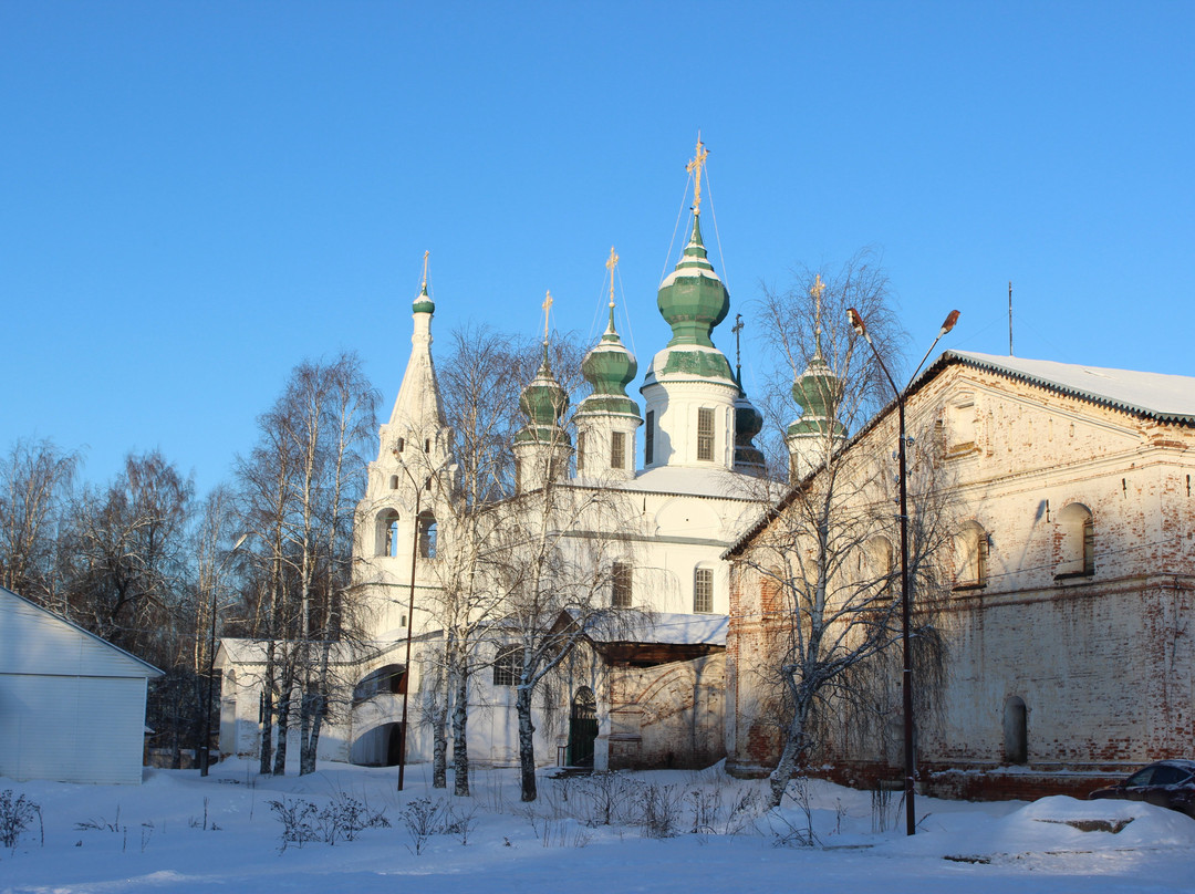 Mikhailo-Arkhangelskiy Monastery景点图片