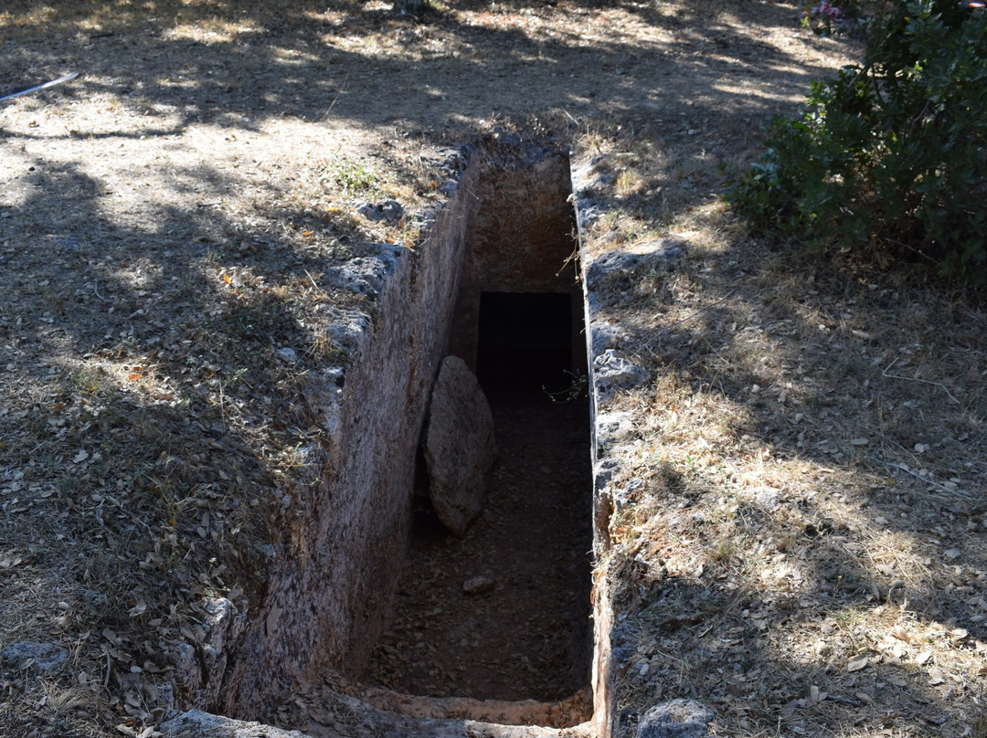 Minoiko Nekrotafeio Armenon-Armeni必去景点