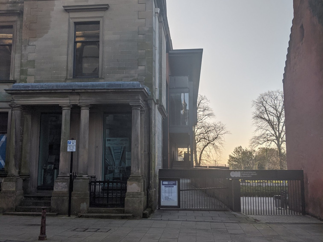 Dunfermline Carnegie Library & Galleries-丹弗姆林必去景点
