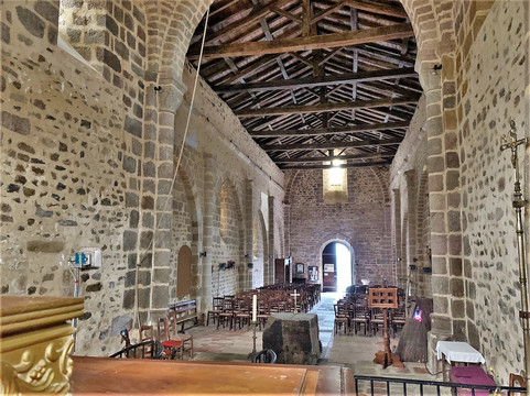Eglise Saint-Pierre-La Peruse必去景点