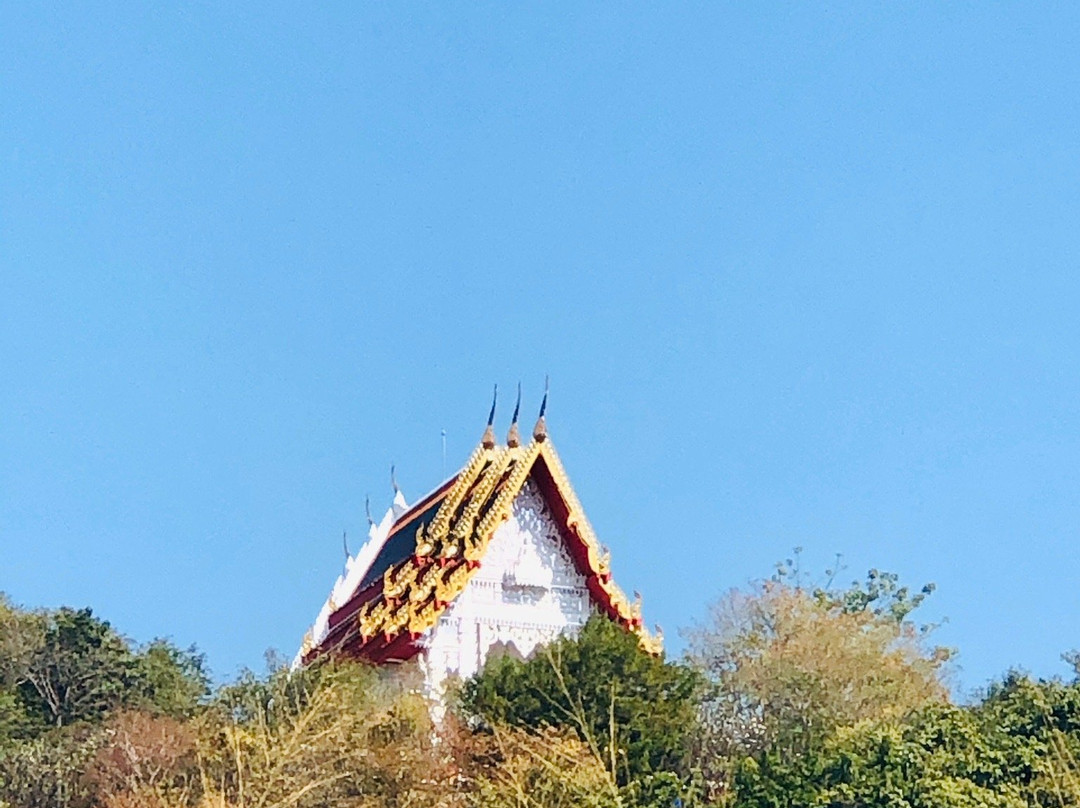 Wat Khao Sanam Chai景点图片