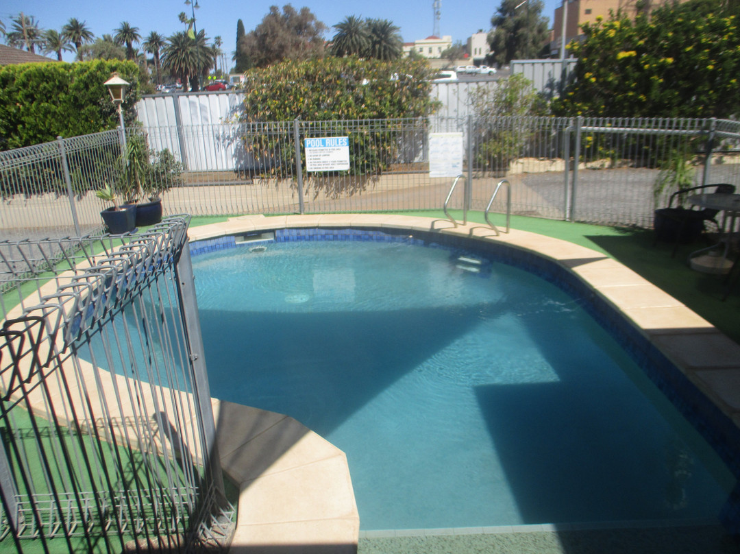 第七街汽车旅馆主图