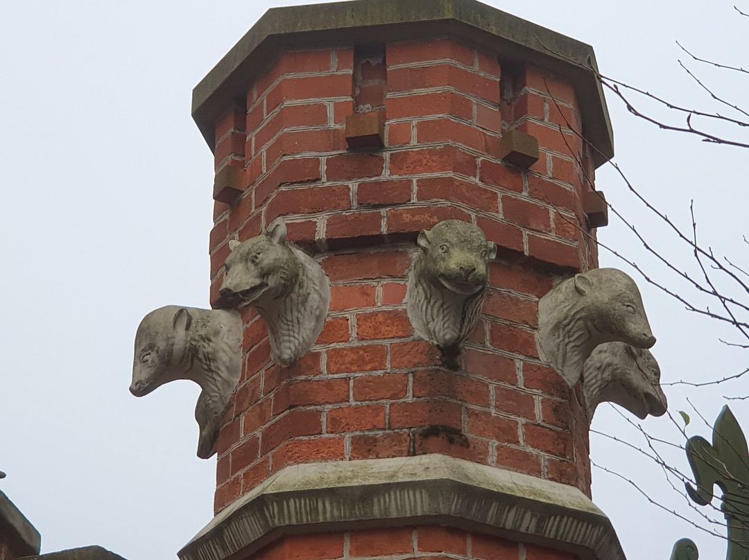 Brama Zwierzyniecka-Tenczynek必去景点