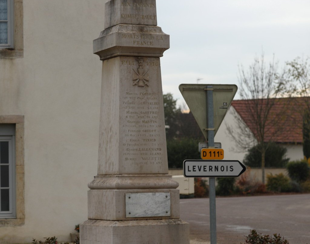 Monument aux morts de Combertault-Combertault必去景点