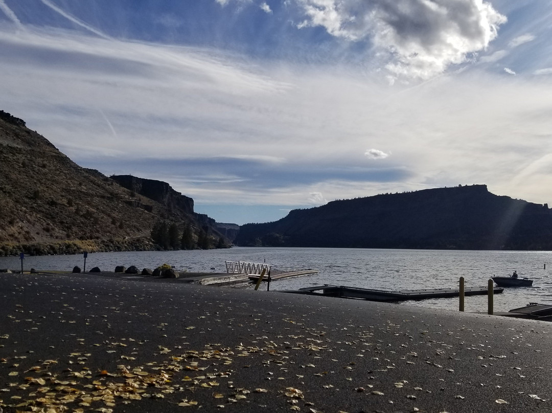 Lake Billy Chinook景点图片