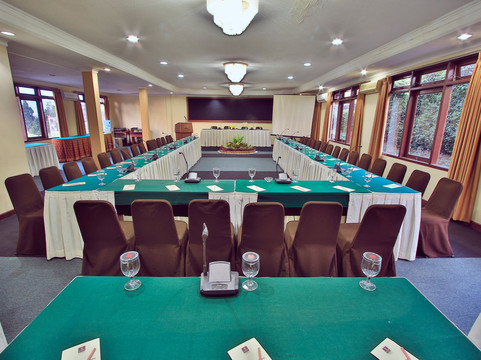 The Jayakarta Inn & Villas Cisarua, Mountain Resort & Spa主图