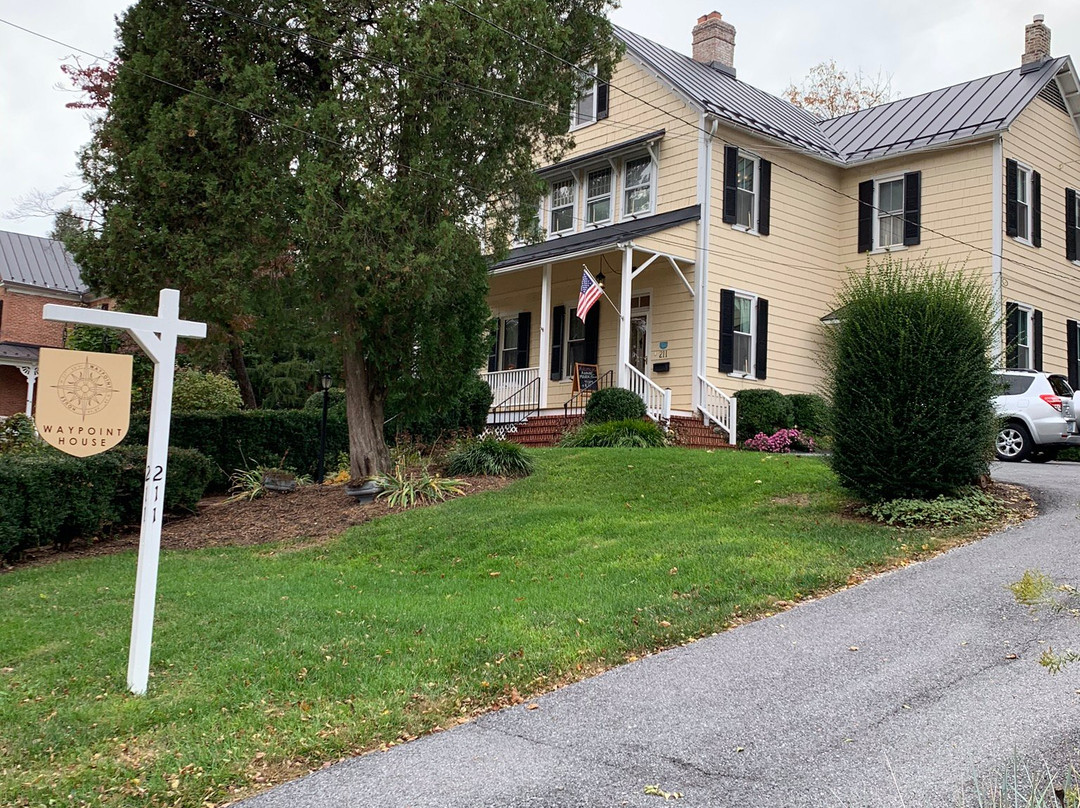 Waypoint House主图