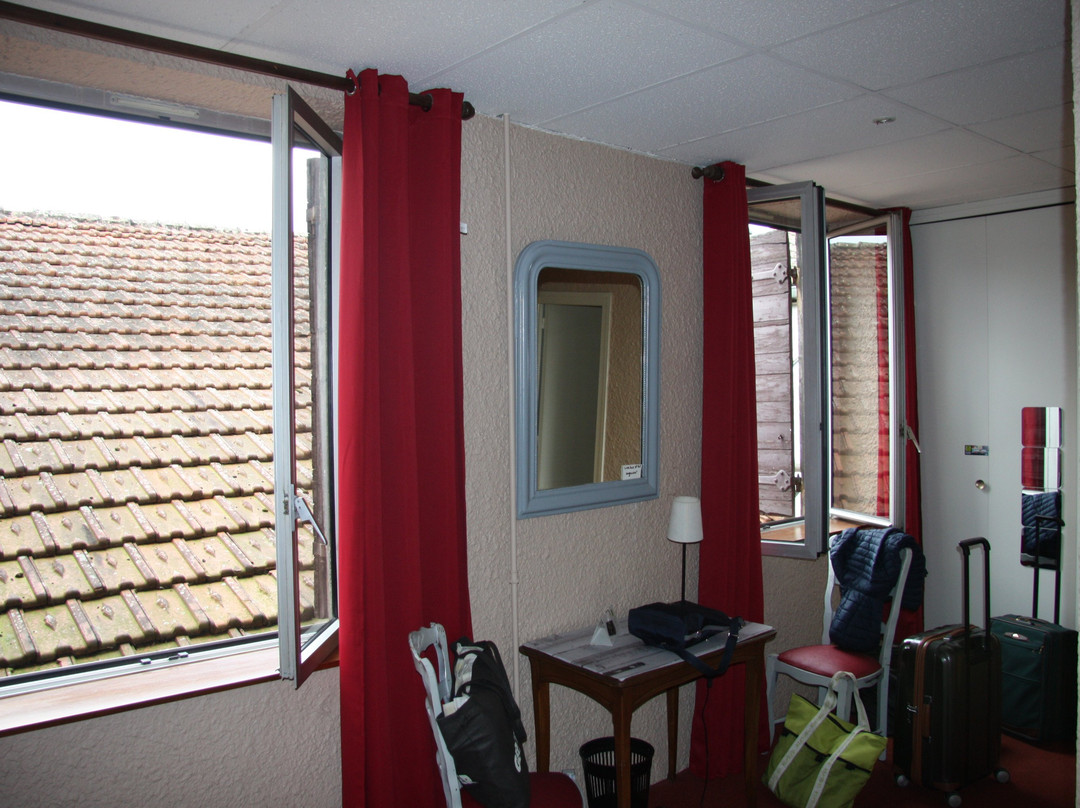 Logis Hôtel l'Ange Couronné主图