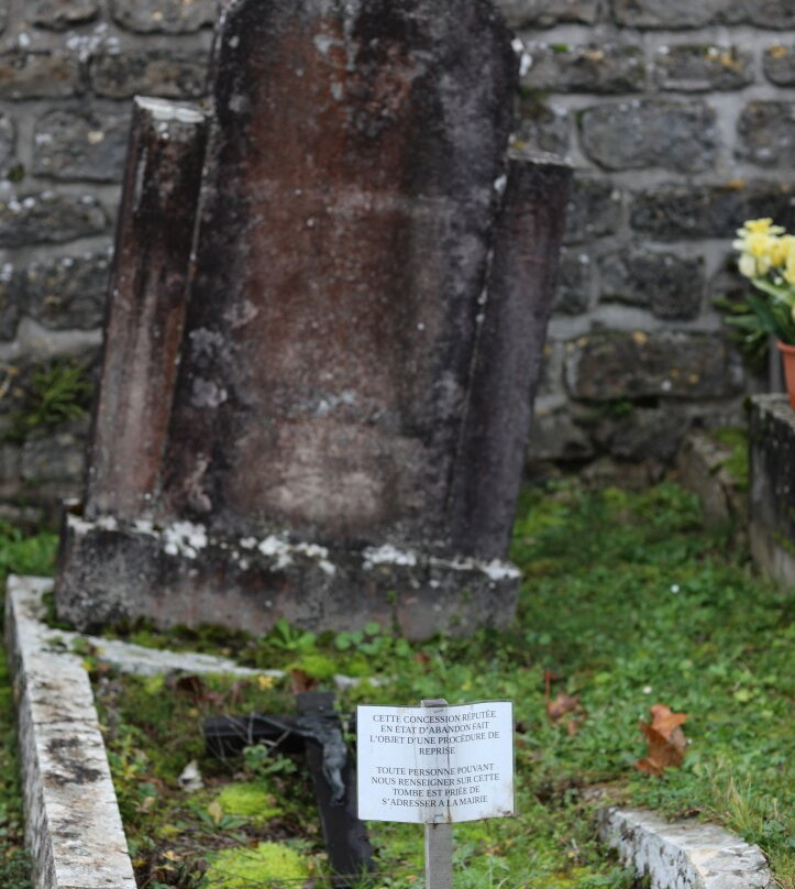 Cimetière De Moroges景点图片