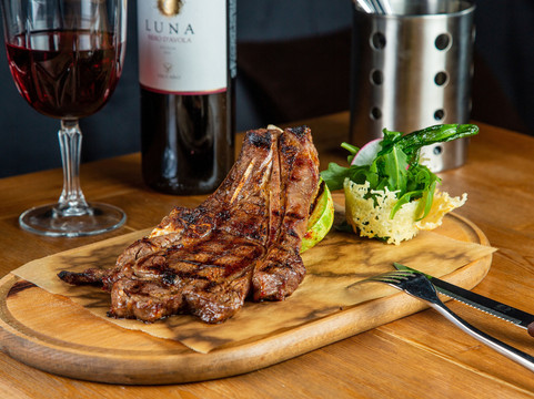 Kosmoss Grill&Bar主图