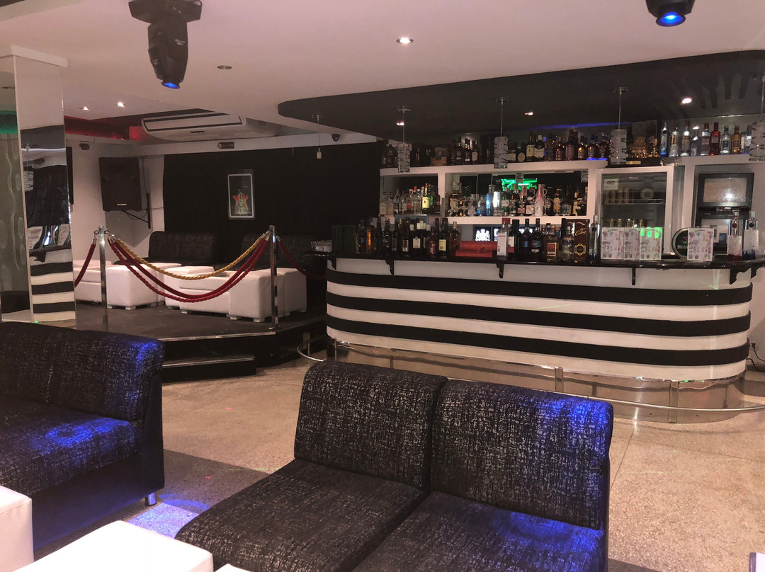 San Antonio de los Banos旅游景点-CrystalBar