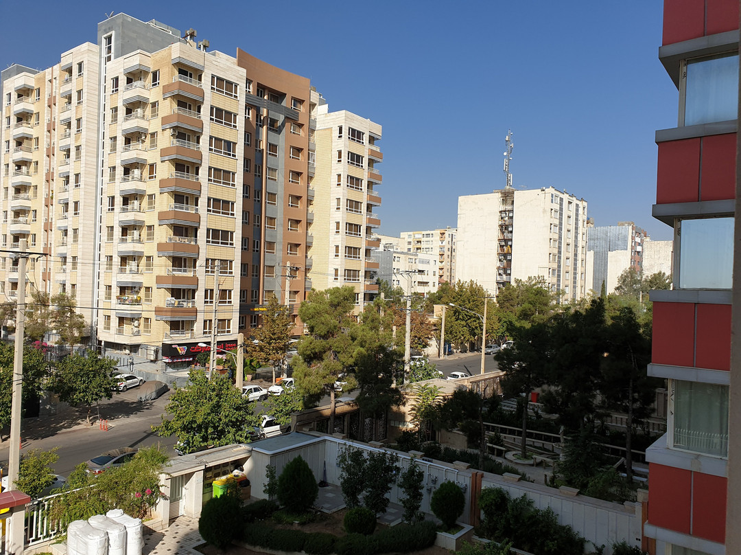 设拉子爱丽舍酒店主图