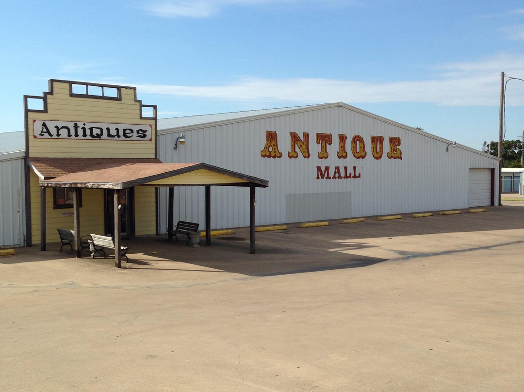 Burleson Antique Mall景点图片