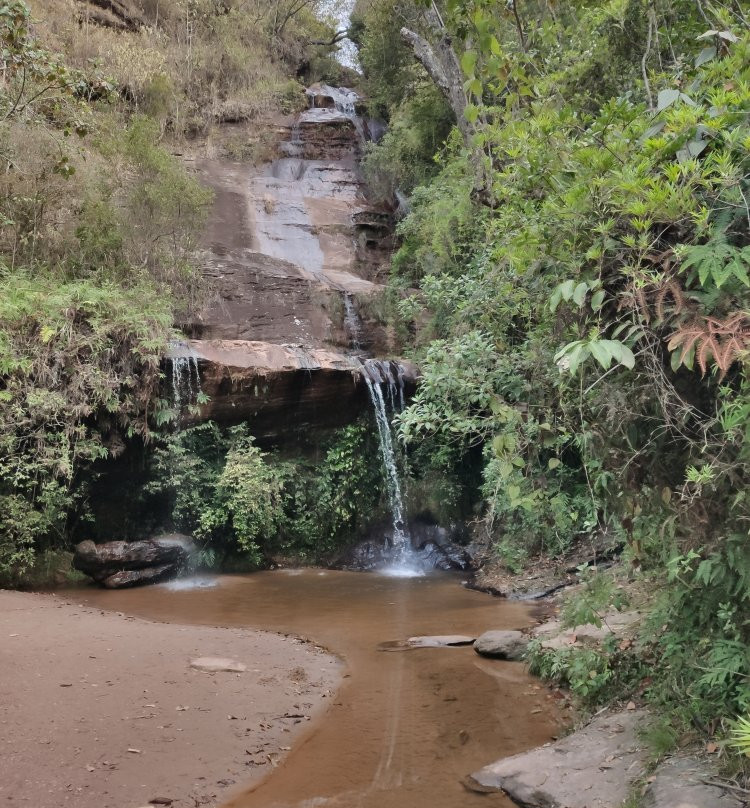 Cachoeira Tres Pingos景点图片