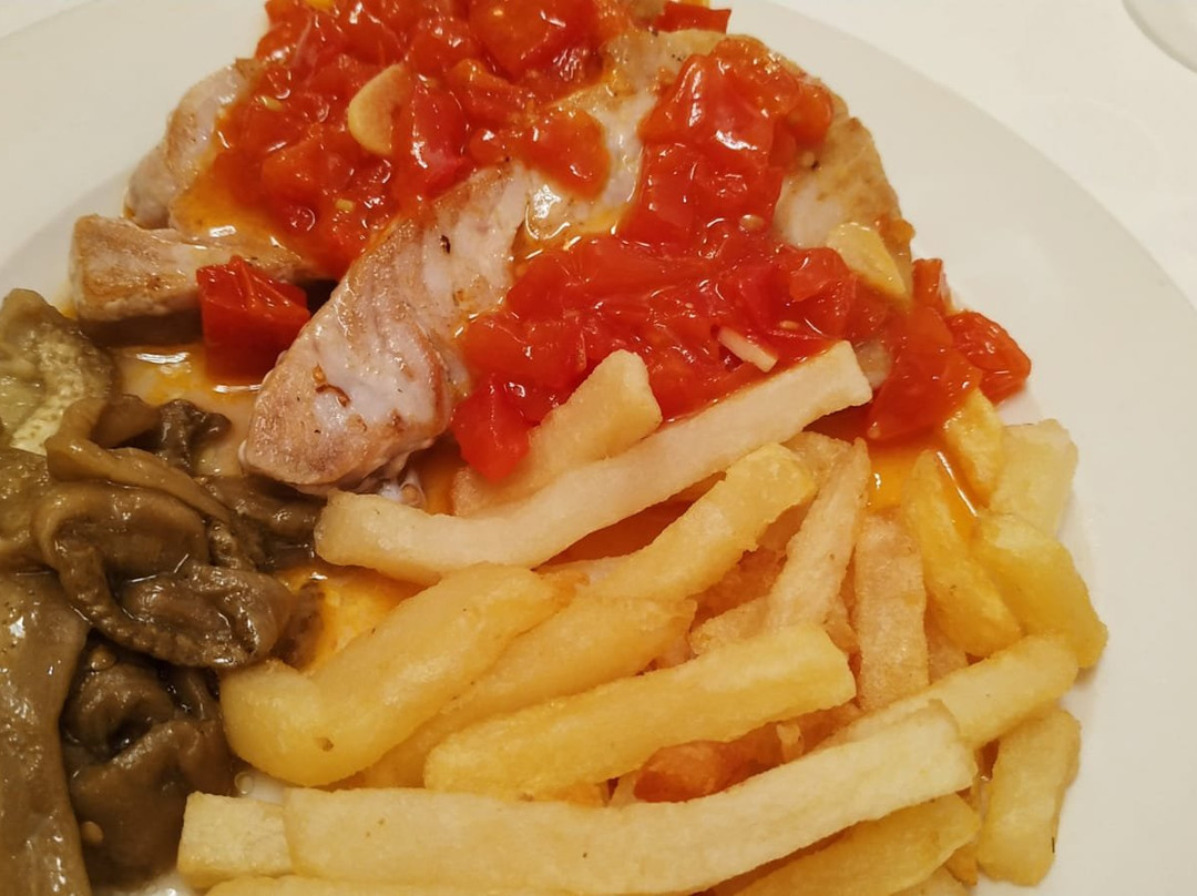 图尔摩酒店主图