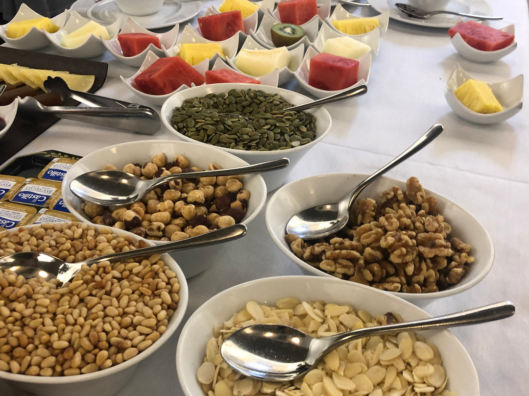 多拉雷亚酒店主图