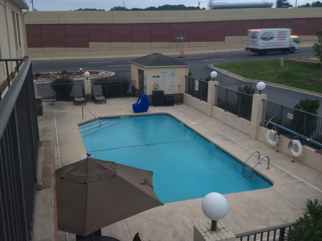 Quality Inn & Suites Matthews - Charlotte主图