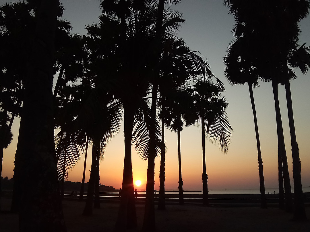 Lasiana Beach景点图片