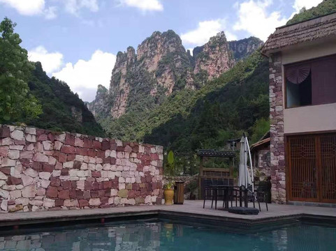 回家孩子野奢度假屋主图