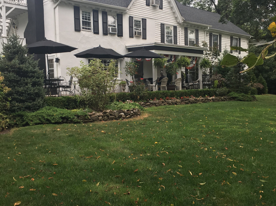 Pineapple Hill Inn Bed & Breakfast主图