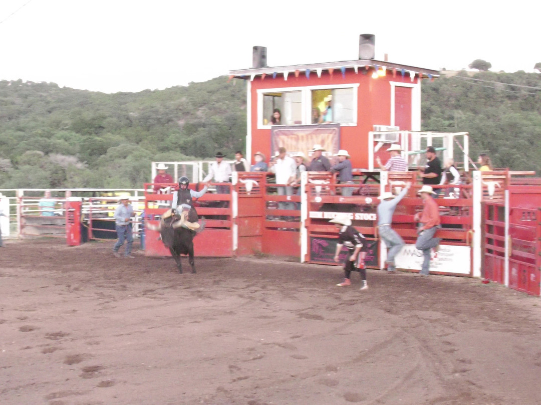 Crider's Rodeo & Dance Hall-Hunt必去景点