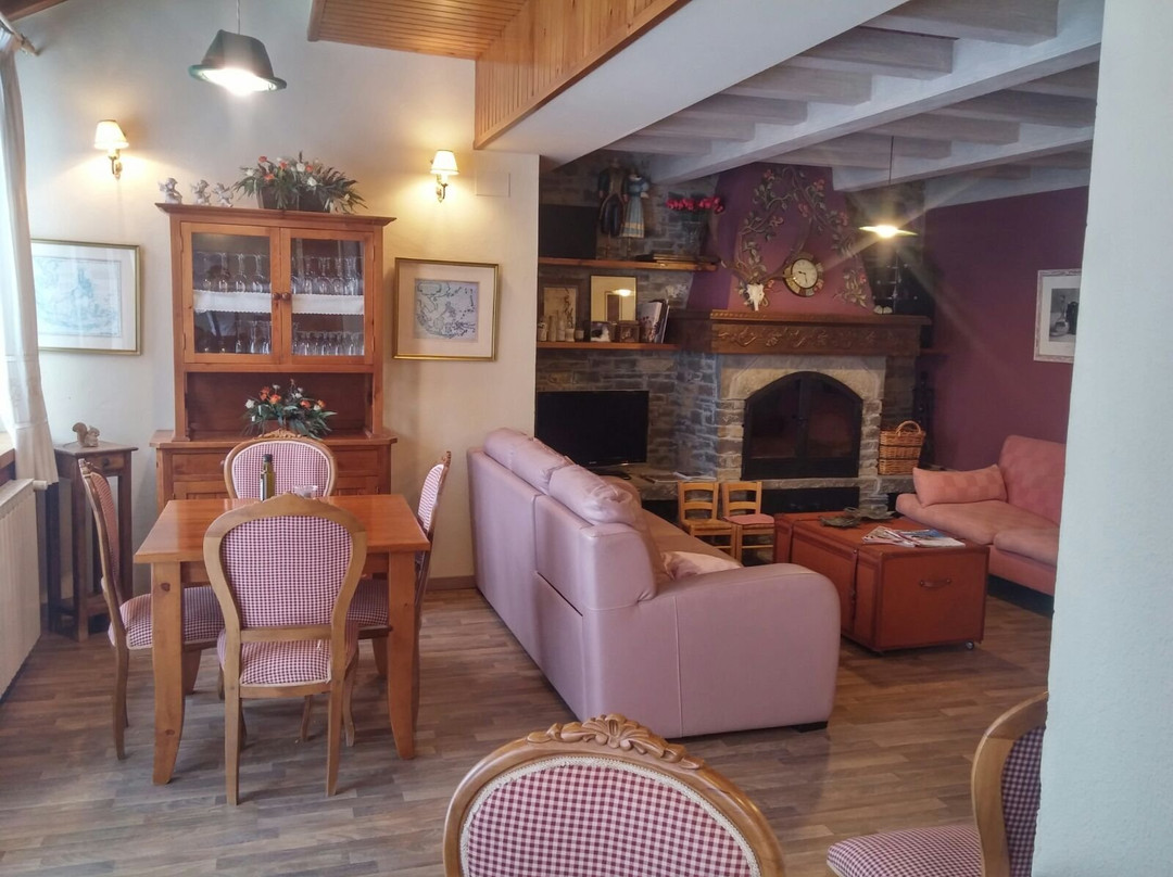 科洛梅尔斯酒店主图