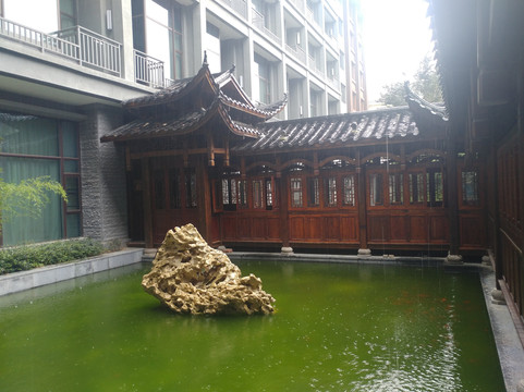 张家界纳百利豪生度假酒店主图