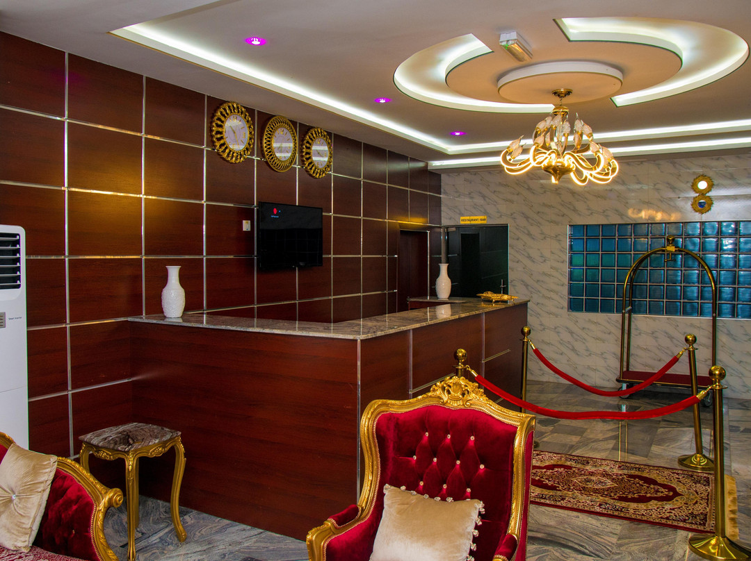 Golden Sands Hotel & Suites主图