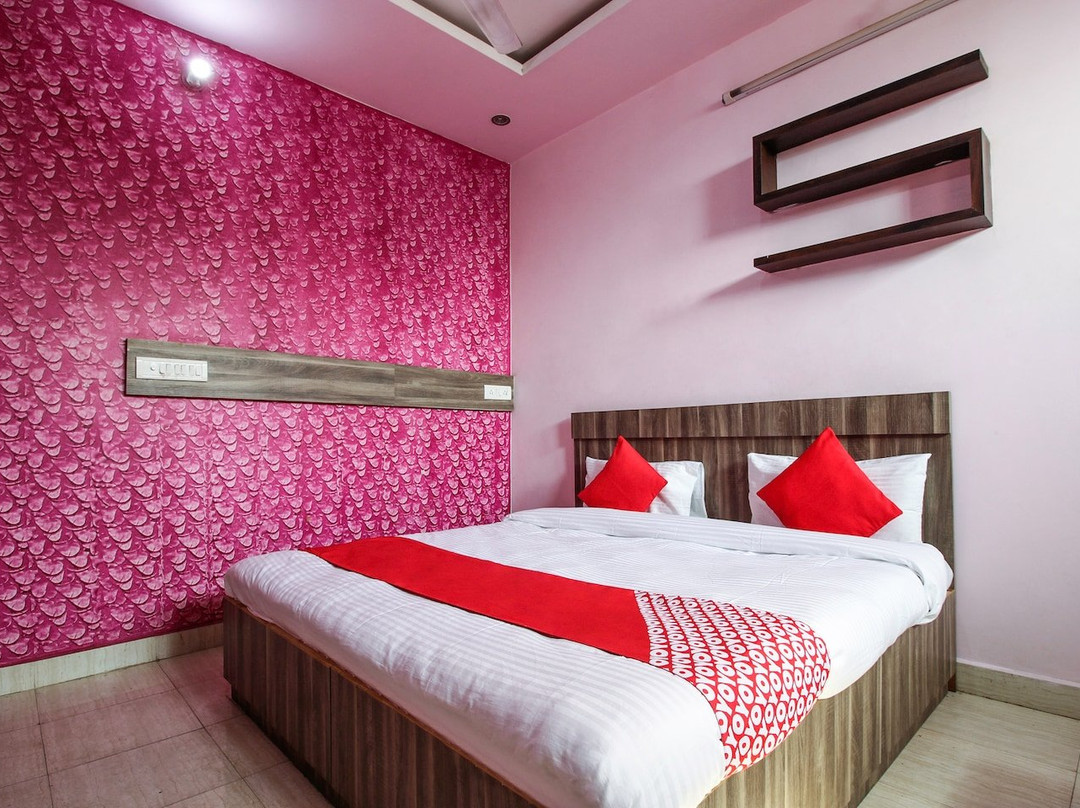 OYO 24075 Galaxy Guest House主图